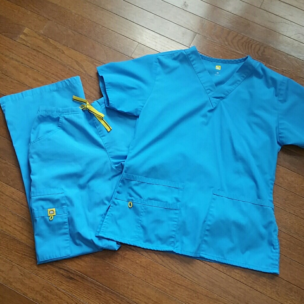 Wonder Wink Blue Scrub Set
